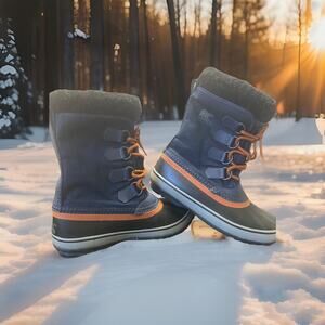 Sorel Winter Boots Nylon Upper Rubber Base Insulated SZ 7 US Great Cond.